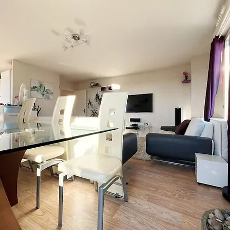 Le Panoramique Apartment *